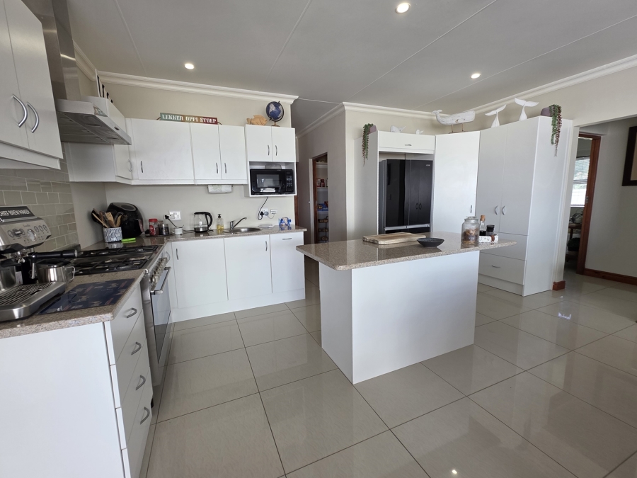 3 Bedroom Property for Sale in Struisbaai Western Cape
